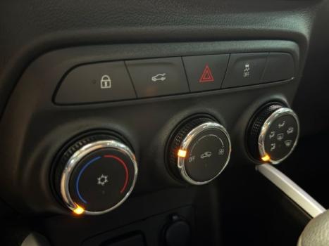 CHEVROLET Onix Hatch 1.0 12V 4P FLEX PLUS TURBO AUTOM�TICO, Foto 12