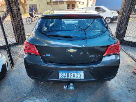 CHEVROLET Onix Hatch 1.4 4P FLEX LTZ, Foto 6