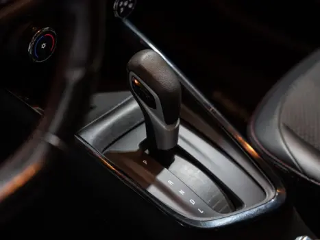 CHEVROLET Onix Hatch 1.0 12V 4P FLEX RS TURBO AUTOM�TICO, Foto 8