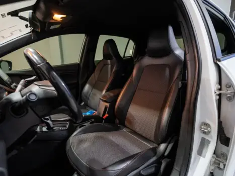 CHEVROLET Onix Hatch 1.0 12V 4P FLEX RS TURBO AUTOM�TICO, Foto 9