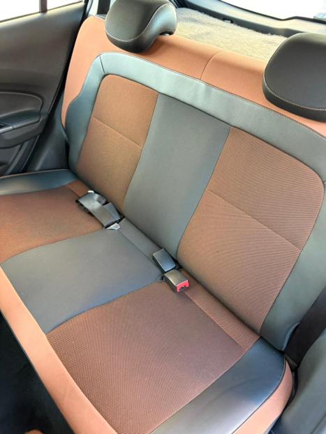 CHEVROLET Onix Hatch 1.4 4P FLEX ACTIV, Foto 6