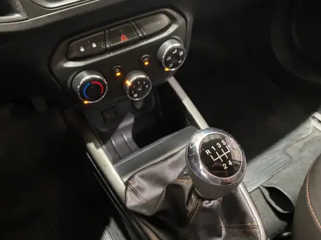 CHEVROLET Onix Hatch 1.4 4P FLEX LT, Foto 30