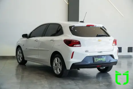 CHEVROLET Onix Hatch 1.0 12V 4P FLEX PREMIER TURBO AUTOM�TICO, Foto 4