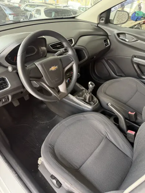 CHEVROLET Onix Hatch 1.0 4P FLEX LT, Foto 6