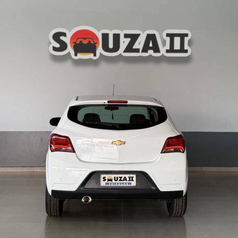 CHEVROLET Onix Hatch 1.4 4P FLEX LT, Foto 4