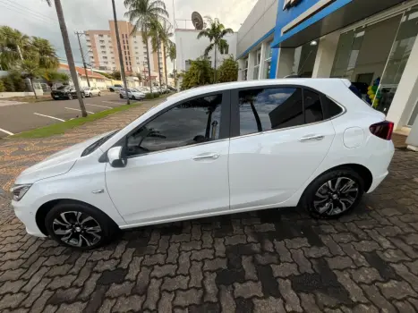 CHEVROLET Onix Hatch 1.0 12V 4P FLEX PREMIER 2 TURBO AUTOM�TICO, Foto 8
