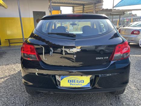 CHEVROLET Onix Hatch 1.4 4P FLEX LTZ, Foto 4