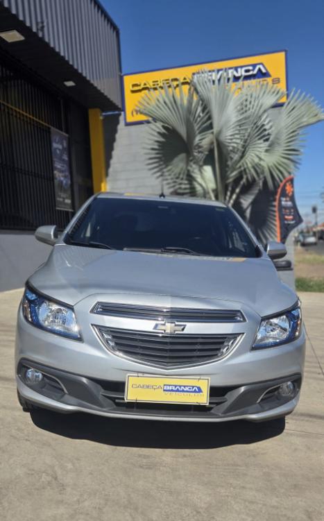 CHEVROLET Onix Hatch 1.4 4P FLEX LTZ AUTOM�TICO, Foto 2