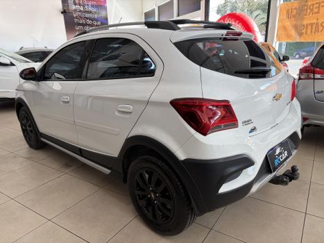 CHEVROLET Onix Hatch 1.4 4P FLEX ACTIV AUTOM�TICO, Foto 9