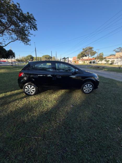 CHEVROLET Onix Hatch 1.4 4P FLEX LT, Foto 5