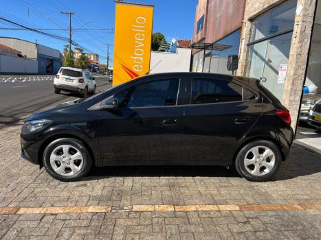 CHEVROLET Onix Hatch 1.4 4P FLEX LT, Foto 4