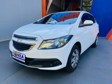 CHEVROLET Onix Hatch 1.4 4P FLEX LT, Foto 3