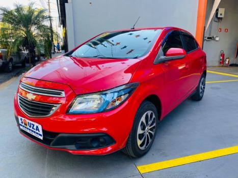 CHEVROLET Onix Hatch 1.4 4P FLEX LT, Foto 3