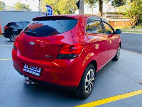 CHEVROLET Onix Hatch 1.4 4P FLEX LT, Foto 8