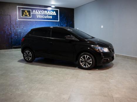 CHEVROLET Onix Hatch 1.4 4P FLEX LTZ, Foto 2