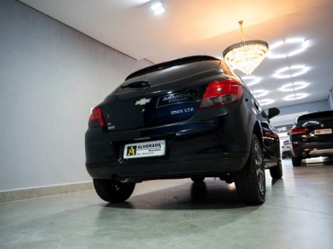 CHEVROLET Onix Hatch 1.4 4P FLEX LTZ, Foto 11