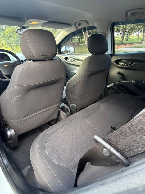 CHEVROLET Onix Hatch 1.4 4P FLEX LT, Foto 13