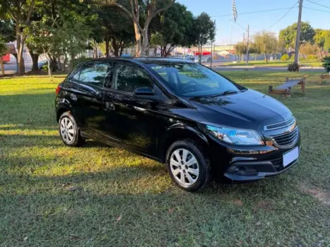 CHEVROLET Onix Hatch 1.4 4P FLEX LT, Foto 2