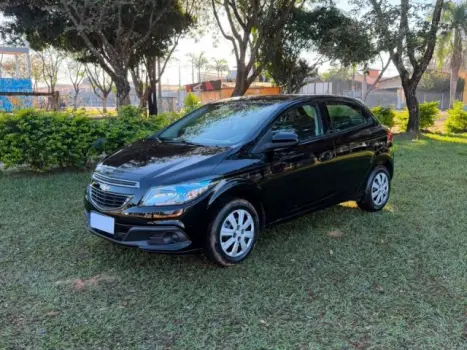 CHEVROLET Onix Hatch 1.4 4P FLEX LT, Foto 3