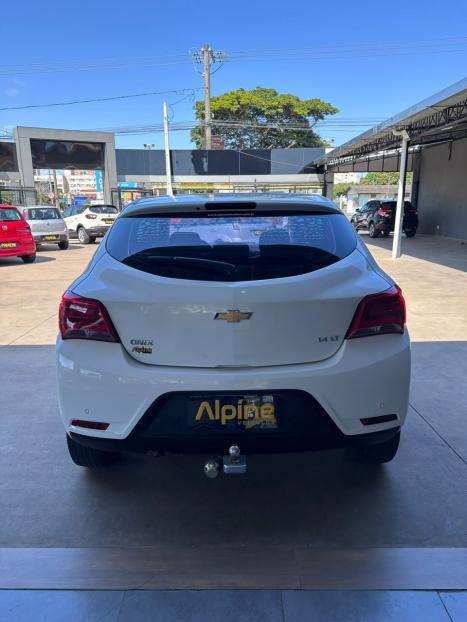 CHEVROLET Onix Hatch 1.4 4P FLEX LT, Foto 5