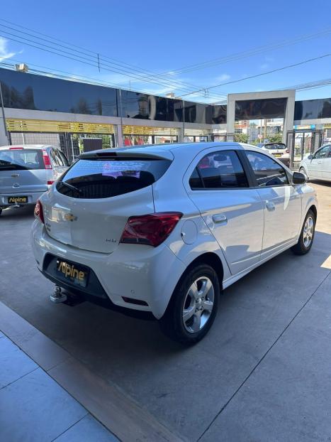 CHEVROLET Onix Hatch 1.4 4P FLEX LT, Foto 6