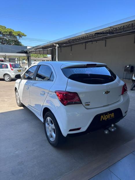 CHEVROLET Onix Hatch 1.4 4P FLEX LT, Foto 7