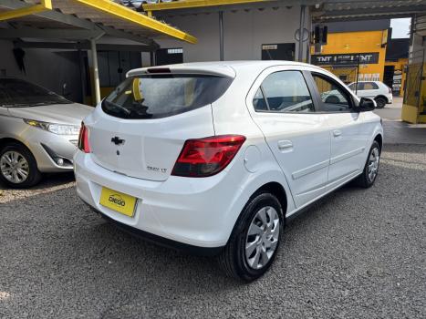 CHEVROLET Onix Hatch 1.4 4P FLEX LT, Foto 5