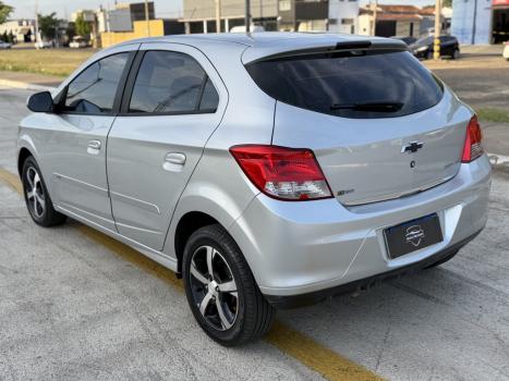 CHEVROLET Onix Hatch 1.0 4P FLEX LT2, Foto 4
