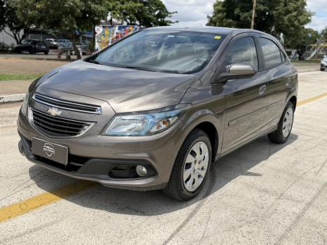 CHEVROLET Onix Hatch 1.4 4P FLEX LT, Foto 2