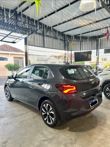 CHEVROLET Onix Hatch 1.0 12V 4P FLEX PREMIER 2 TURBO AUTOMÁTICO, Foto 4