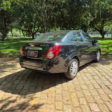 CHEVROLET Sonic Sedan 1.6 16V 4P LTZ FLEX AUTOMTICO, Foto 4