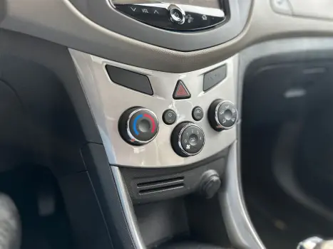 CHEVROLET Tracker 1.8 16V 4P FLEX LTZ AUTOM�TICO, Foto 10