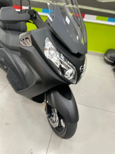 DAFRA Maxsym 400 , Foto 2