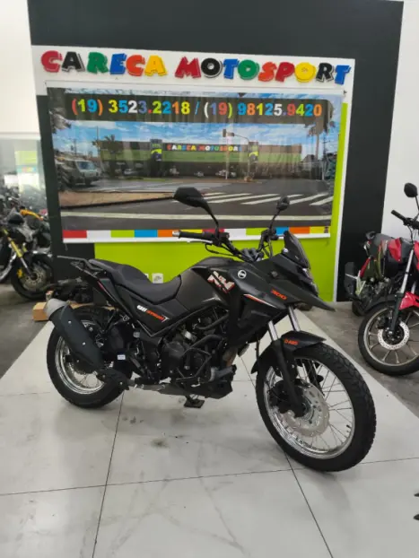 DAFRA NH 300 , Foto 1