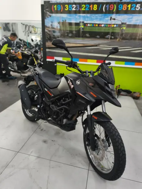 DAFRA NH 300 , Foto 4