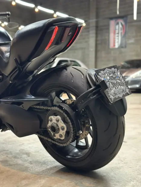 DUCATI Diavel 1200 DARK, Foto 3