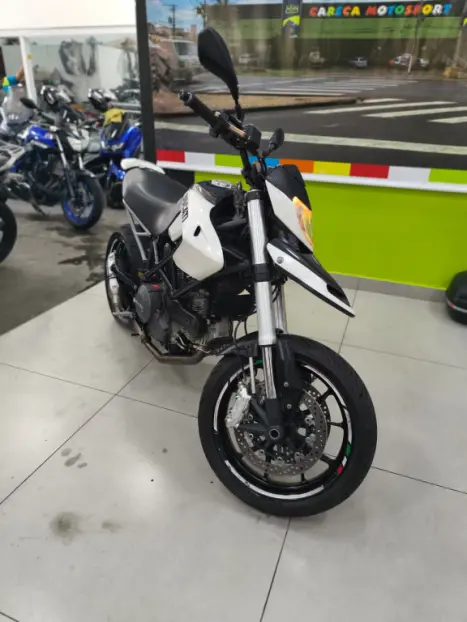 DUCATI Hypermotard 796 , Foto 6