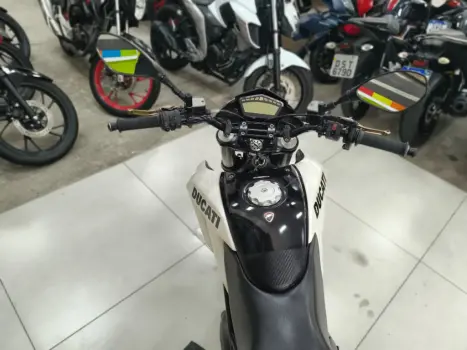 DUCATI Hypermotard 796 , Foto 8