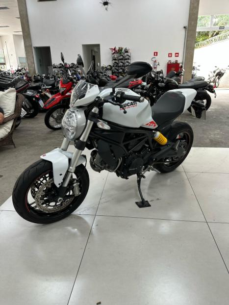 DUCATI Monster 797 , Foto 10
