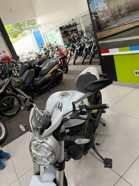 DUCATI Monster 797 , Foto 2