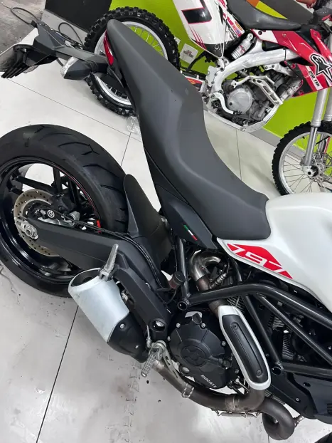 DUCATI Monster 797 , Foto 2
