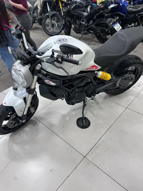DUCATI Monster 797 , Foto 4