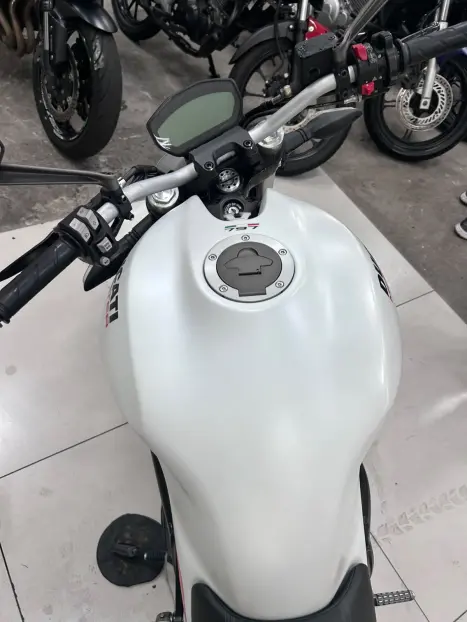 DUCATI Monster 797 , Foto 6