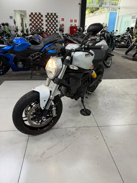 DUCATI Monster 797 , Foto 6