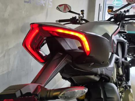 DUCATI Streetfighter 1100 V4 S , Foto 9