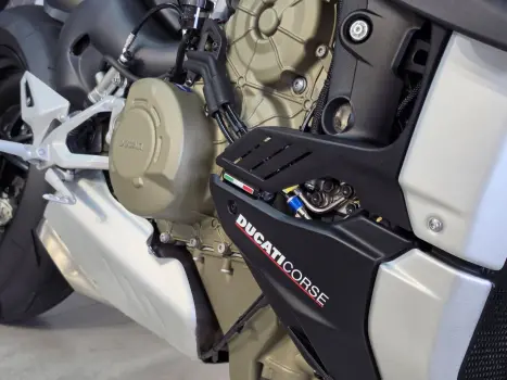 DUCATI Streetfighter 1100 V4 S , Foto 13