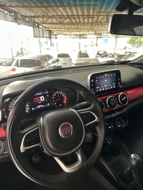 FIAT Argo 1.8 4P FLEX E.TORQ HGT, Foto 2 FIAT Argo 1.8 4P FLEX E.TORQ HGT, Foto 2