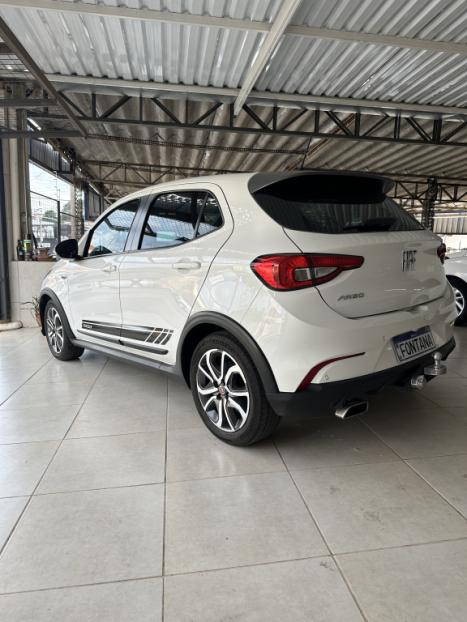 FIAT Argo 1.8 4P FLEX E.TORQ HGT, Foto 4 FIAT Argo 1.8 4P FLEX E.TORQ HGT, Foto 4