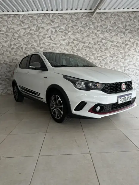 FIAT Argo 1.8 4P FLEX E.TORQ HGT, Foto 5 FIAT Argo 1.8 4P FLEX E.TORQ HGT, Foto 5