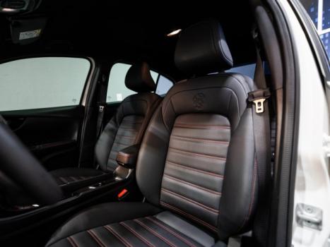 FIAT Fastback 1.3 16V 4P FLEX ABARTH TURBO 270 AUTOM�TICO, Foto 9